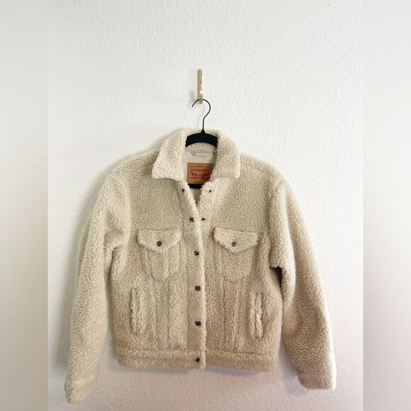 Anthropologie Levi's Sherpa cropped Trucker Jacket. XS - Picture 3 of 7